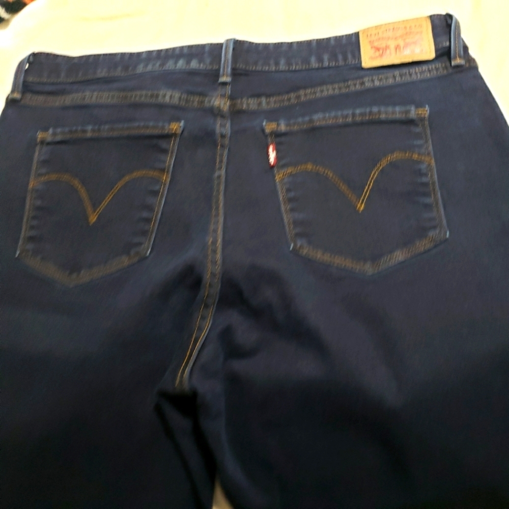 LEVI'S... Women's Dark Blue Jeans...SIZE:16 - Picture 6 of 11